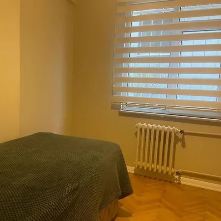 Serene & Spacious 3br In Istanbul's Prime Location - Discover Vibrant Seafront Living