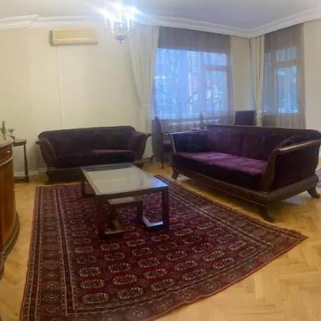 Serene & Spacious 3br In Istanbul's Prime Location - Discover Vibrant Seafront Living