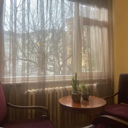 Serene & Spacious 3br In Istanbul's Prime Location - Discover Vibrant Seafront Living