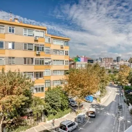 Apartment Serene & Spacious 3br In Istanbul's Prime Location - Discover Vibrant Seafront Living
