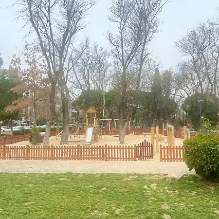Serene & Spacious 3br In Istanbul's Prime Location - Discover Vibrant Seafront Living Apartment Istanbul